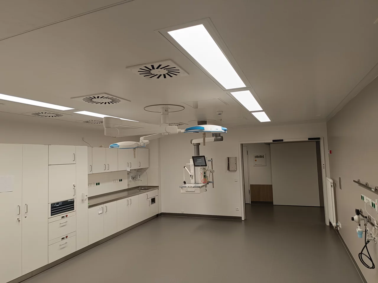 01 Herstellung von Strahlenschutzwänden und Hygienedecken