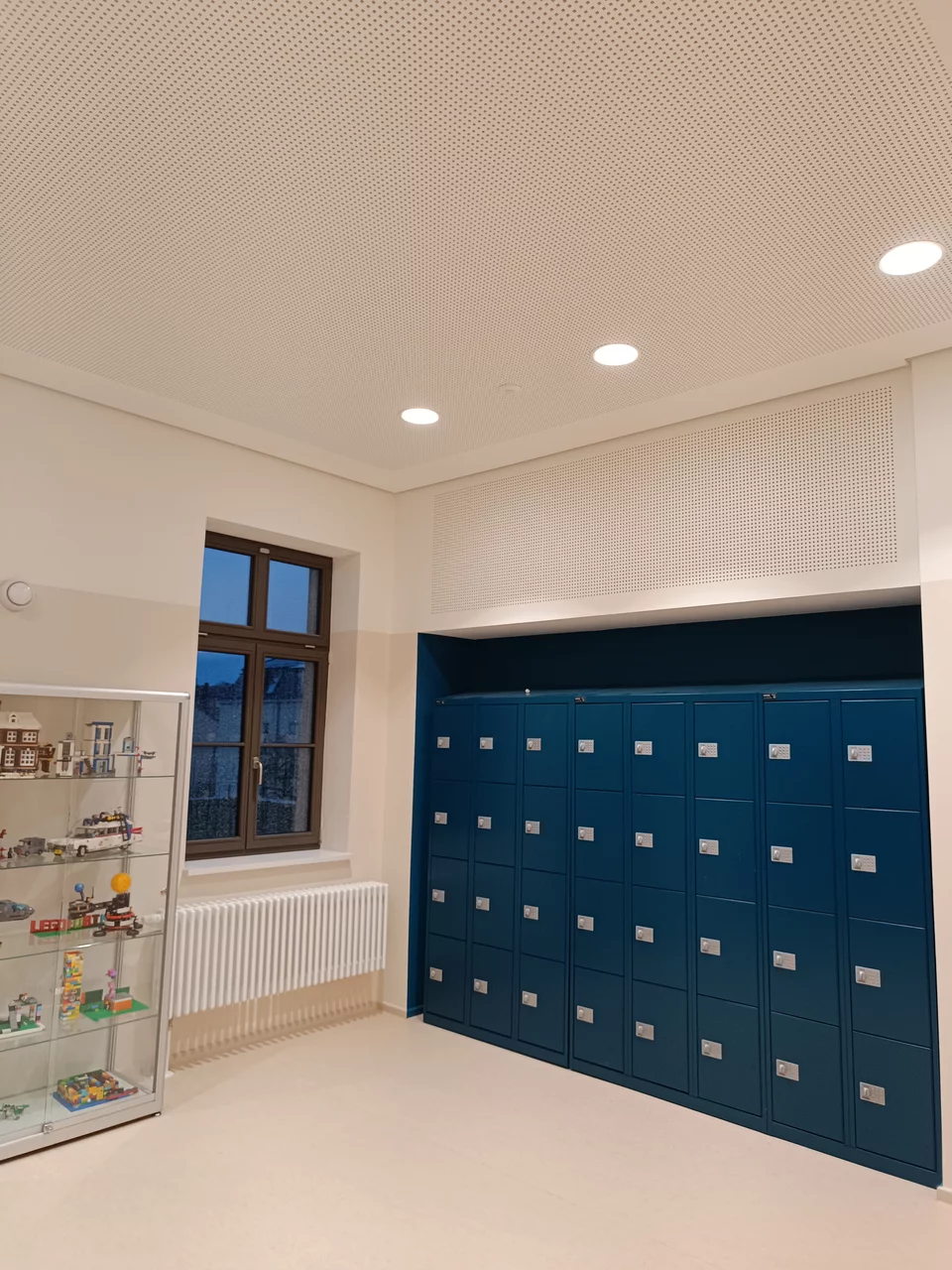 02 Herstellung von Gipskartonwänden mit Akustikfunktion und akustisch wirksame Gipskartonlochdecken